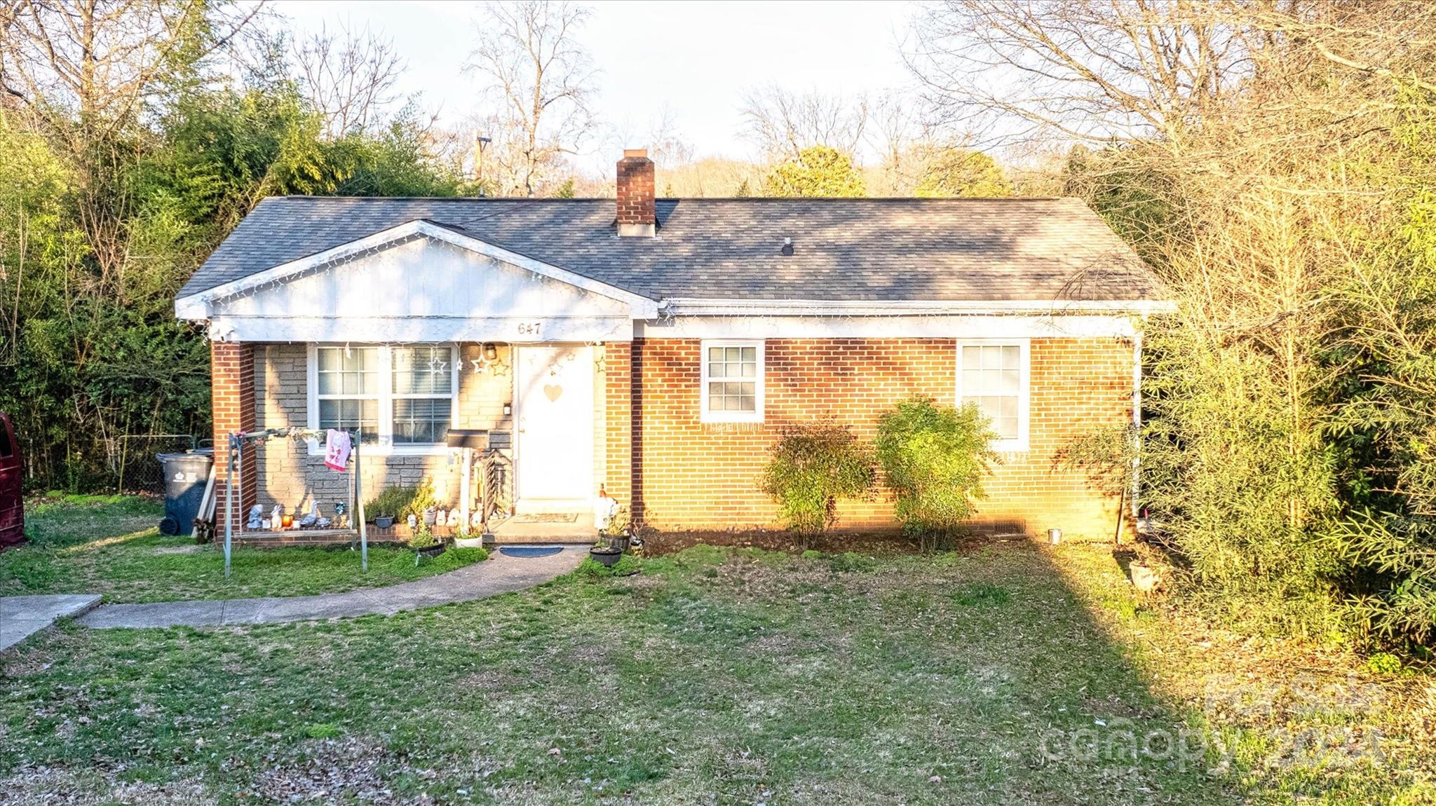 647 Reeves Court Charlotte NC 28208