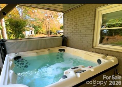 9542 Riviera Drive Sherrills Ford NC 28673