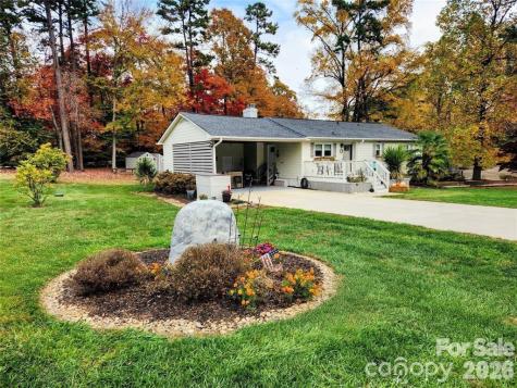 9542 Riviera Drive Sherrills Ford NC 28673