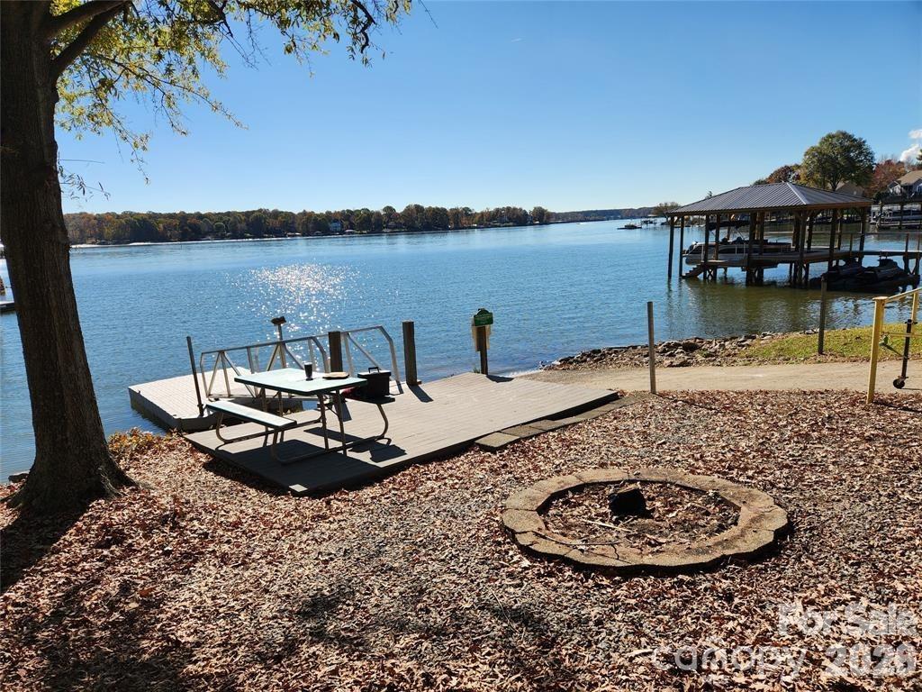9542 Riviera Drive Sherrills Ford NC 28673
