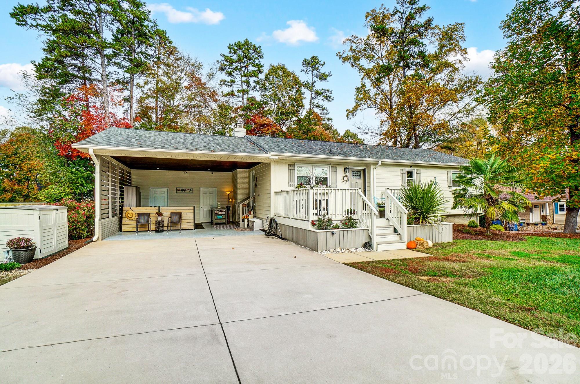 9542 Riviera Drive Sherrills Ford NC 28673