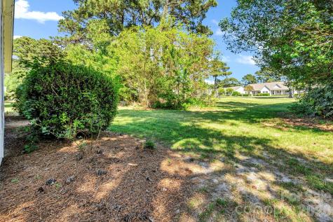 4979 Glen Cove Drive Southport NC 28461