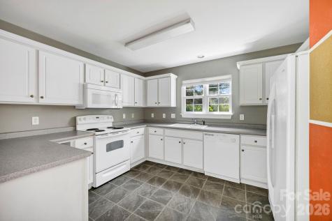 4979 Glen Cove Drive Southport NC 28461