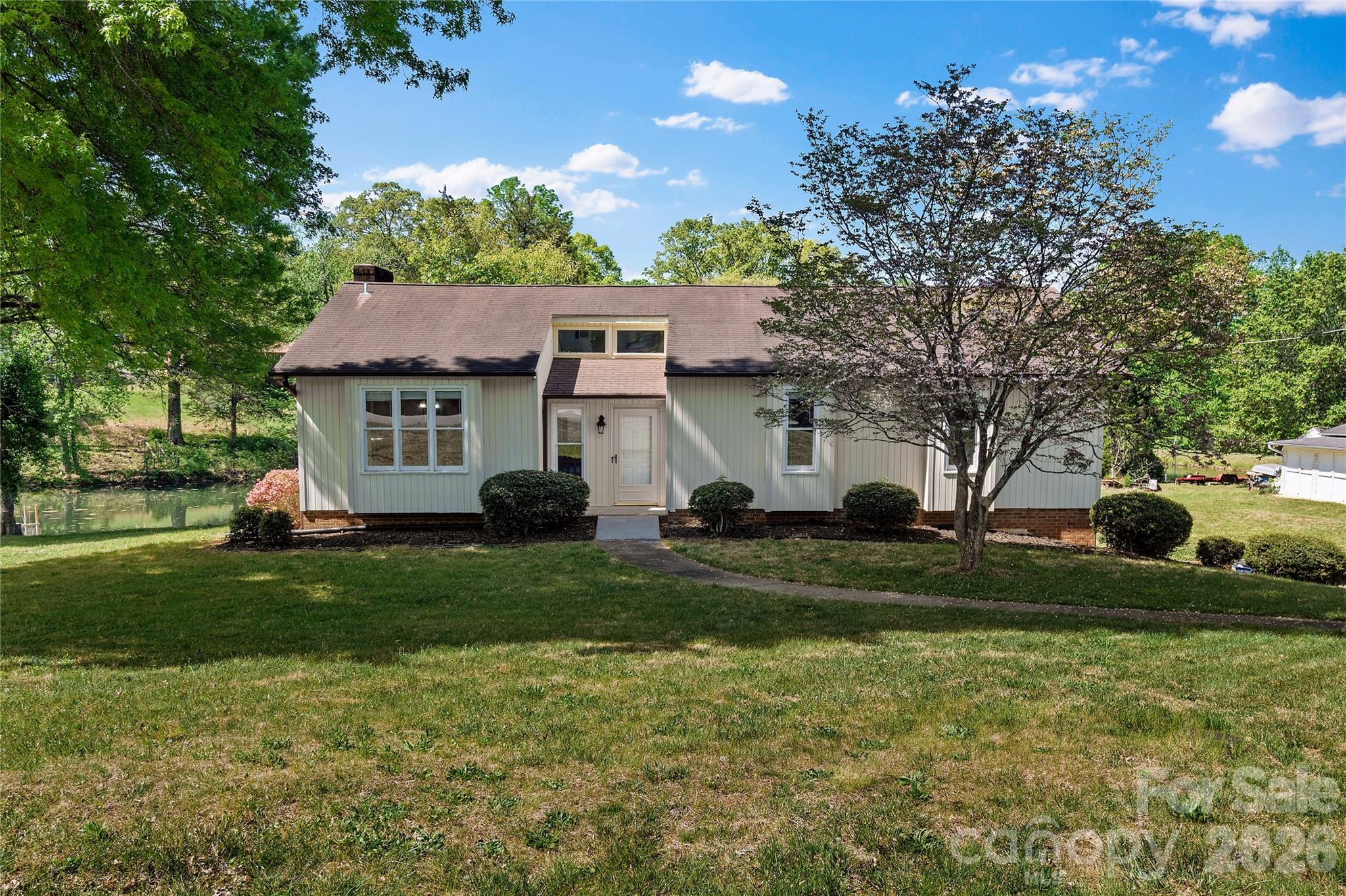 4062 Yarbrough Avenue Winston Salem NC 27106