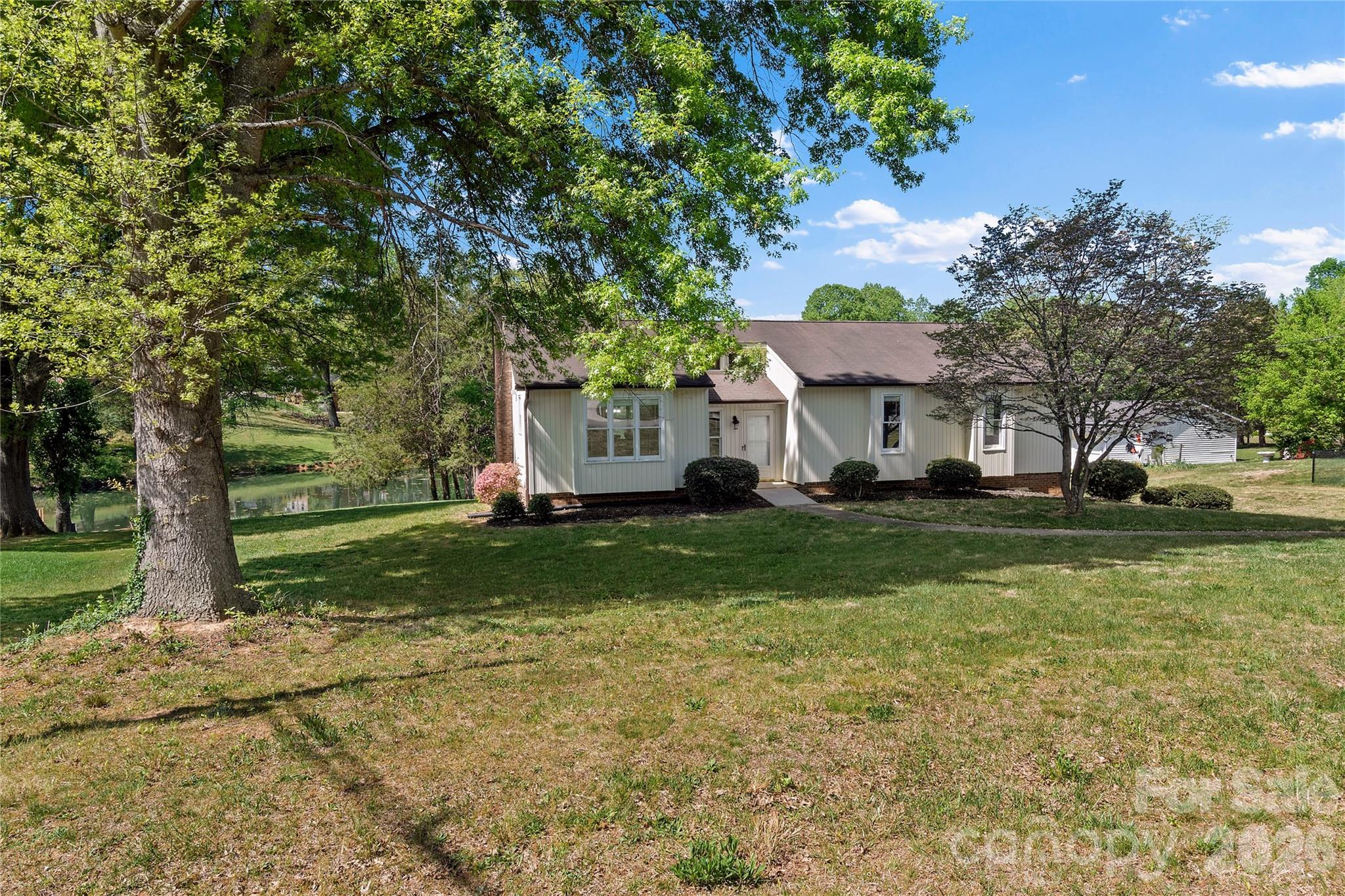 4062 Yarbrough Avenue Winston Salem NC 27106