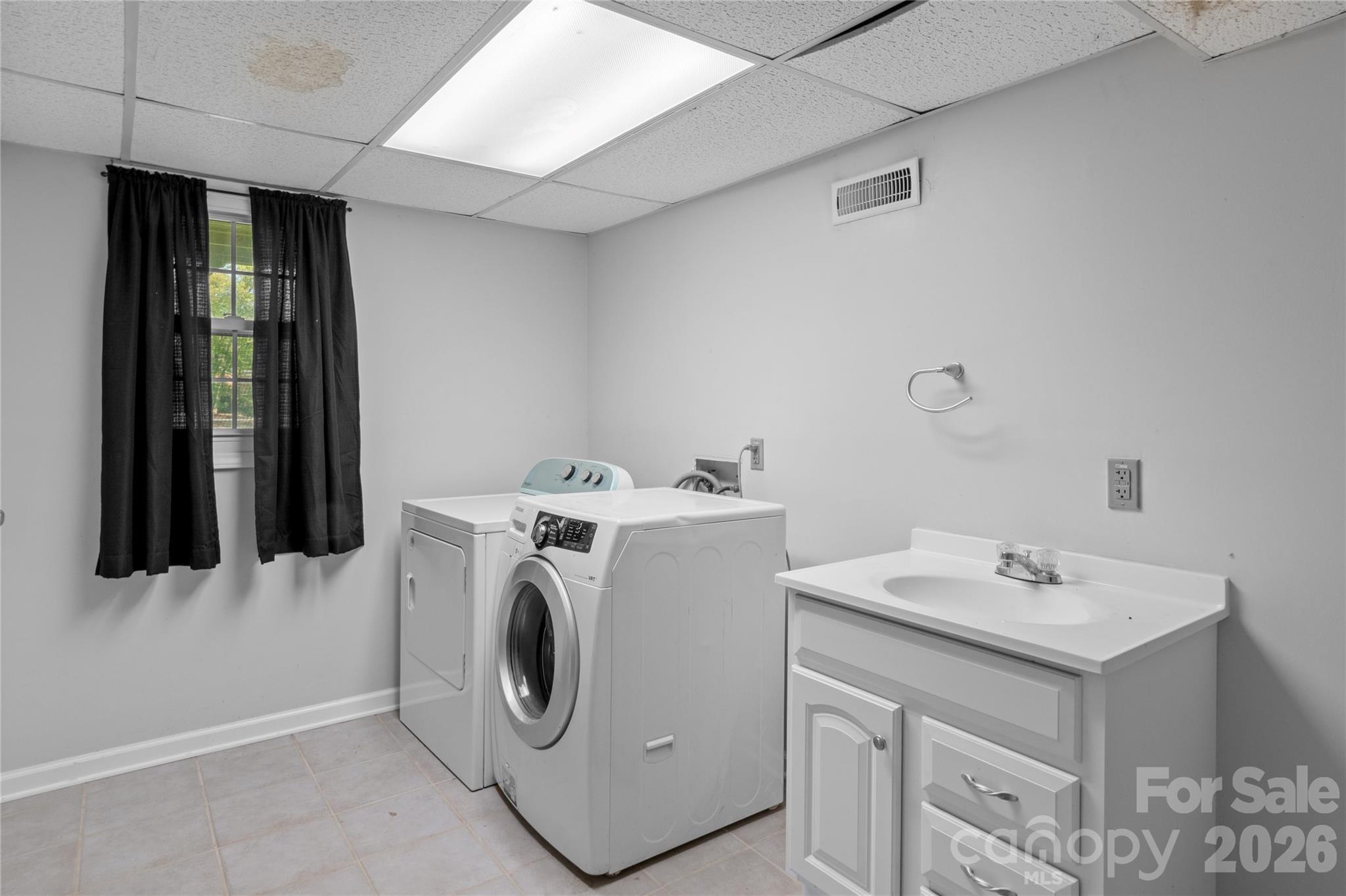 4062 Yarbrough Avenue Winston Salem NC 27106