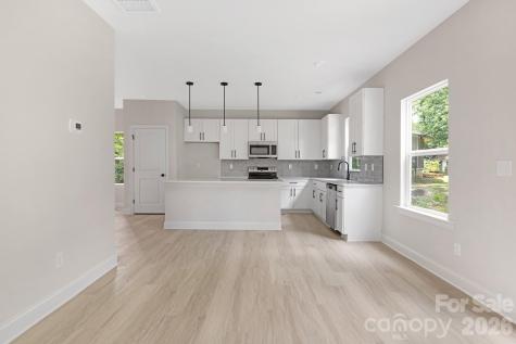 9222 Pinenoll Lane Charlotte NC 28215