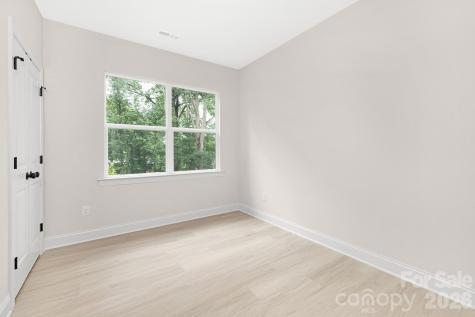 9222 Pinenoll Lane Charlotte NC 28215