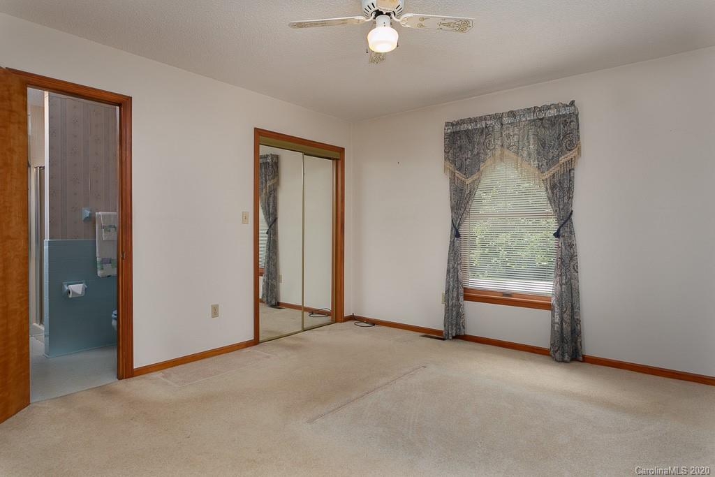 54 Morgan Branch Estate Candler NC 28715