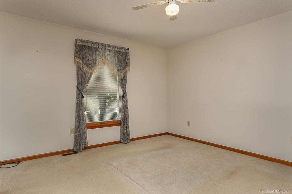 54 Morgan Branch Estate Candler NC 28715