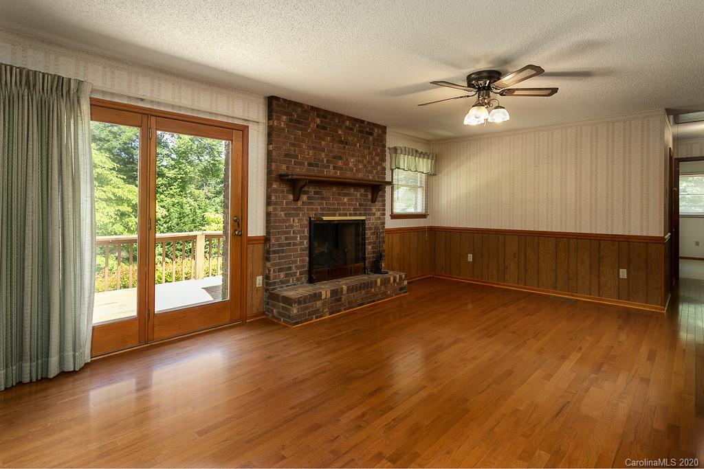 54 Morgan Branch Estate Candler NC 28715