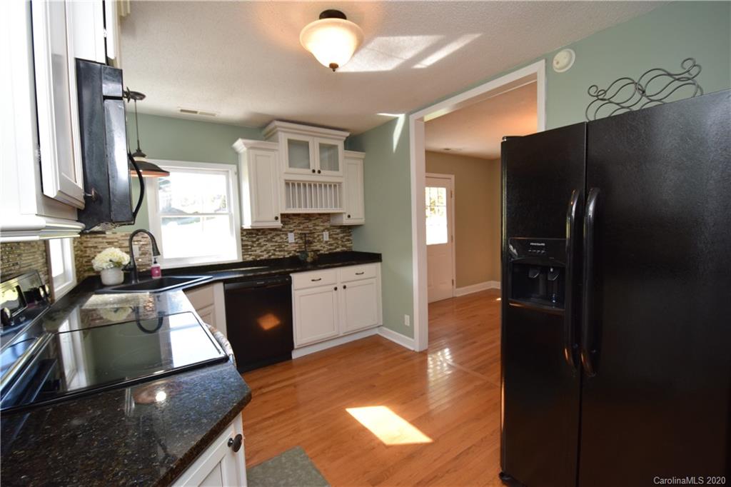219 Pensacola Road Burnsville NC 28714