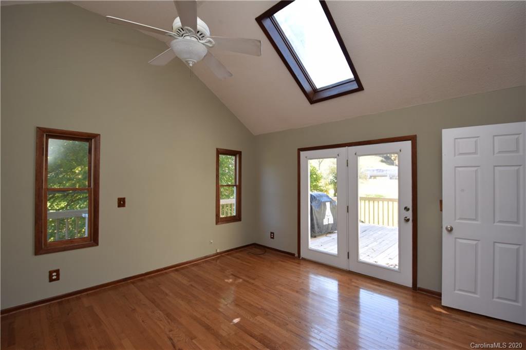219 Pensacola Road Burnsville NC 28714