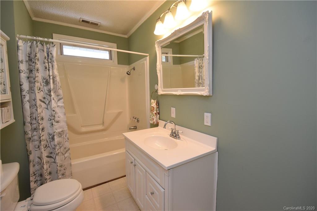 219 Pensacola Road Burnsville NC 28714