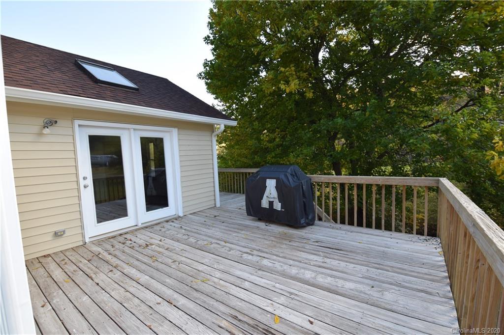 219 Pensacola Road Burnsville NC 28714