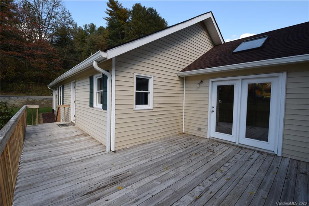 219 Pensacola Road Burnsville NC 28714
