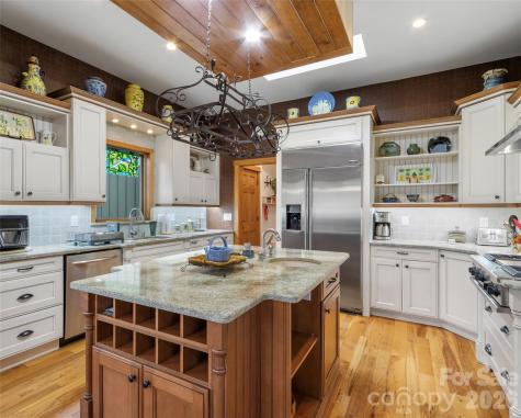 324 Austin Mountain Drive Burnsville NC 28714