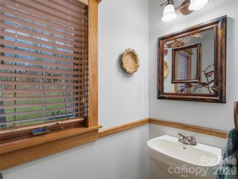 324 Austin Mountain Drive Burnsville NC 28714