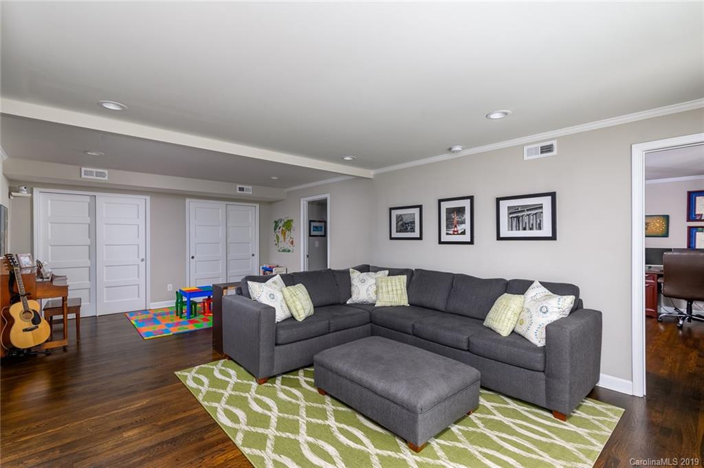 6016 Bismark Place Charlotte NC 28211