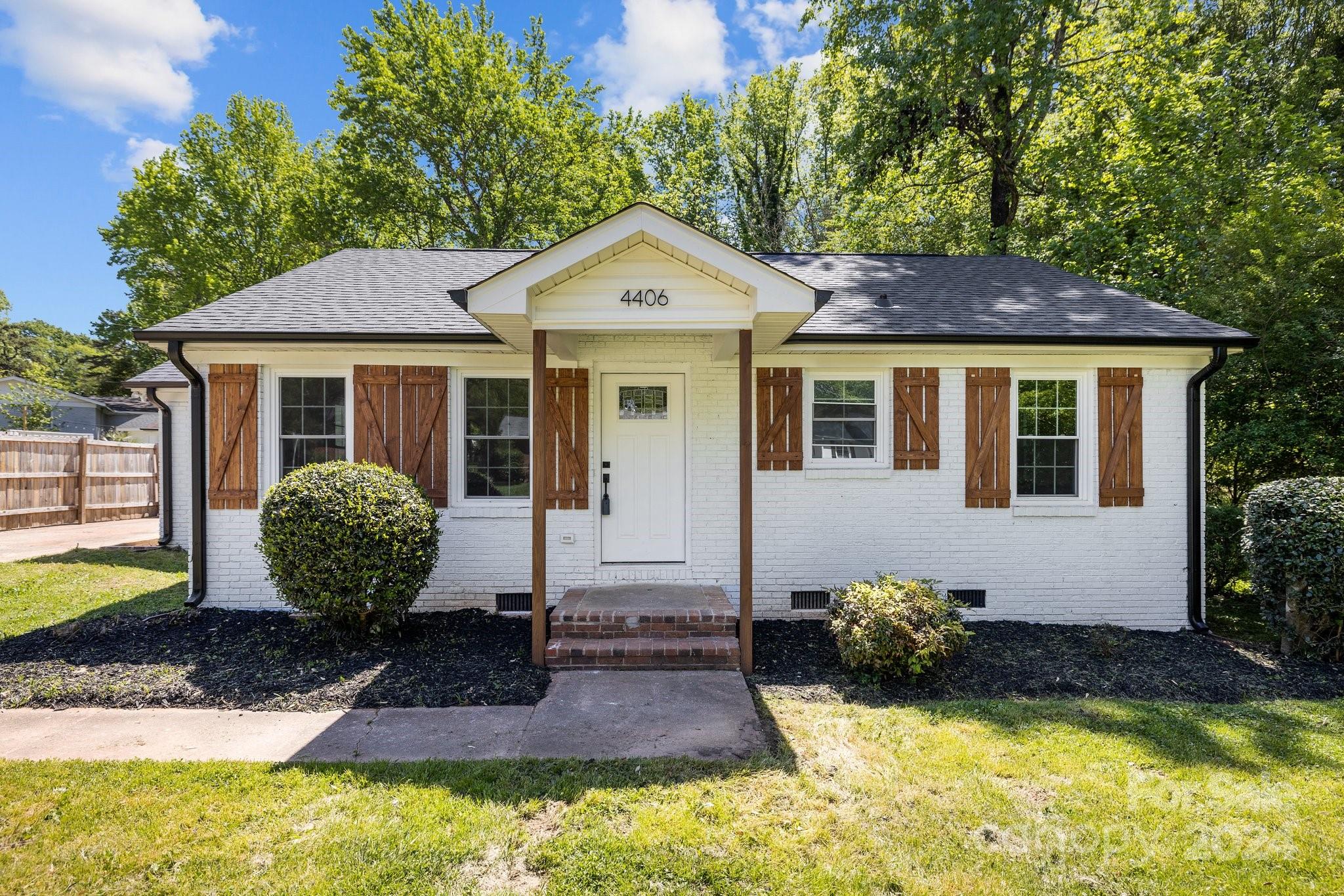 4406 Somerdale Lane Charlotte NC 28205