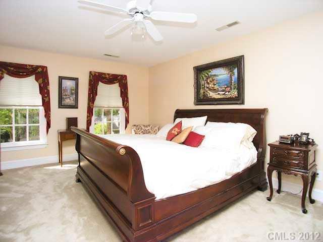 10531 Hollybrook Drive Charlotte NC 28277