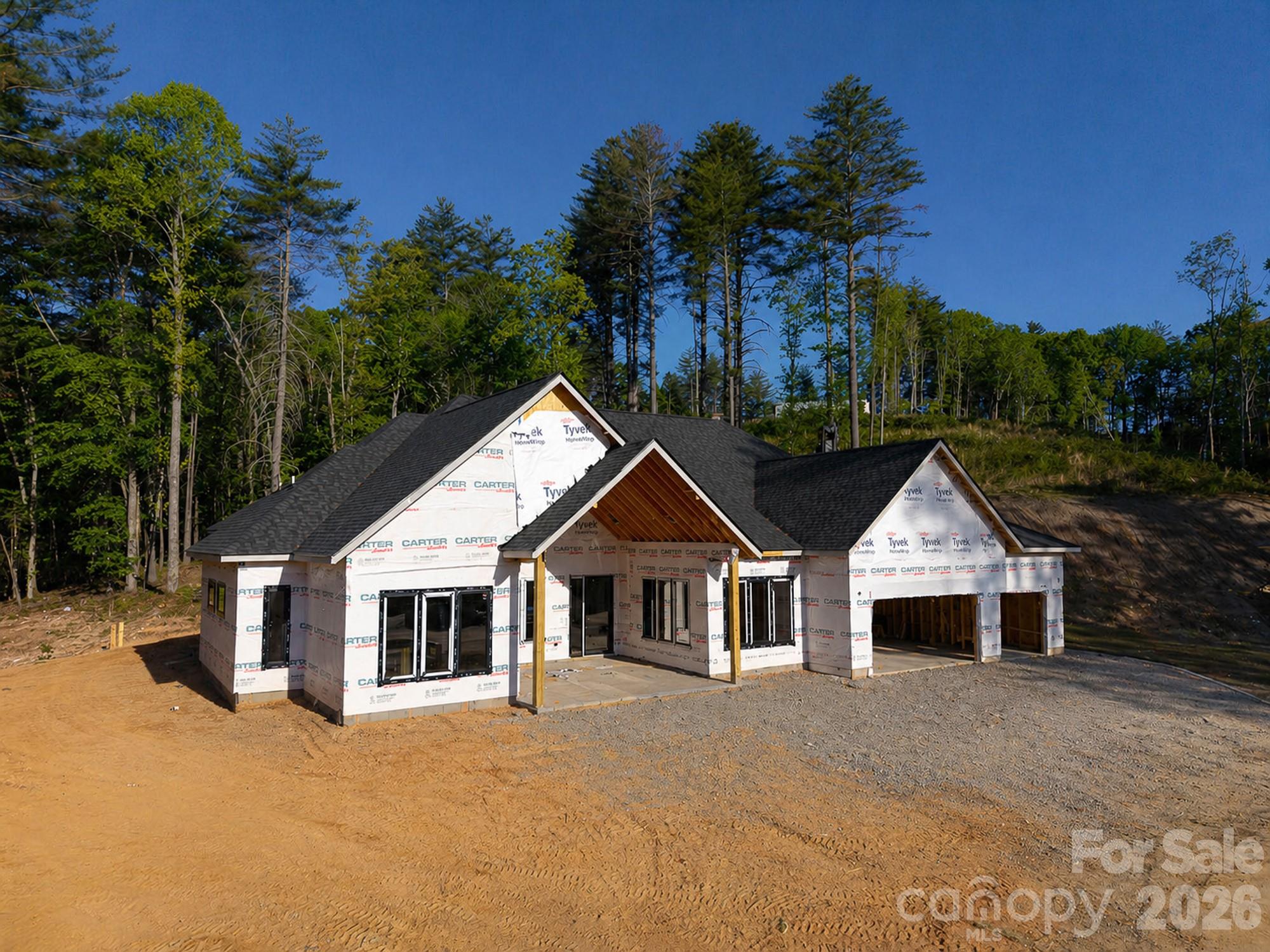 83 Mont Clair Trail Horse Shoe NC 28742