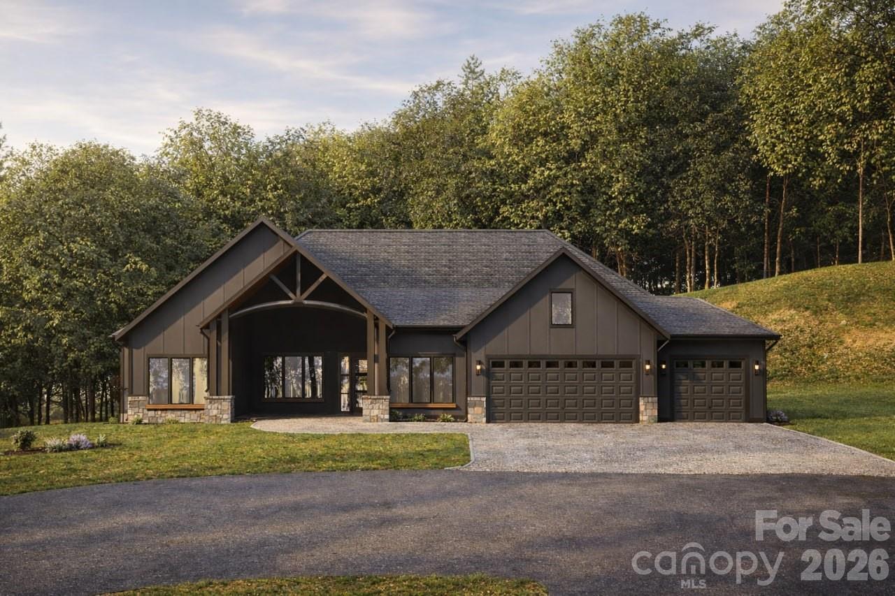 83 Mont Clair Trail Horse Shoe NC 28742