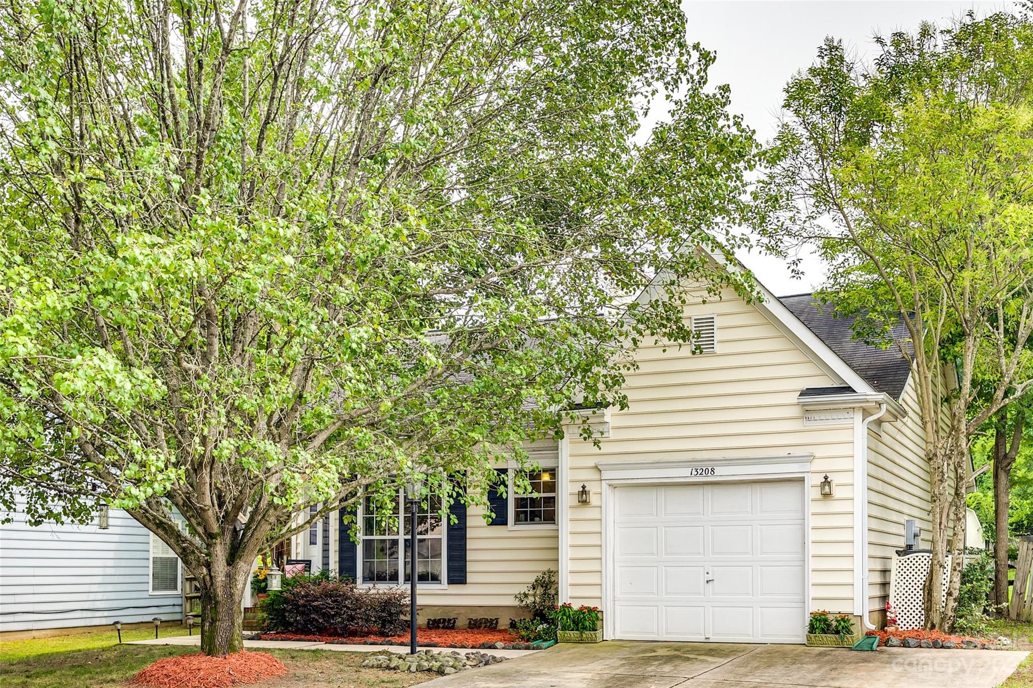 13208 Tuttle Bee Court Charlotte NC 28273