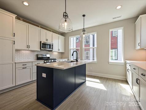 1308 Walter Taylor Way Charlotte NC 28206