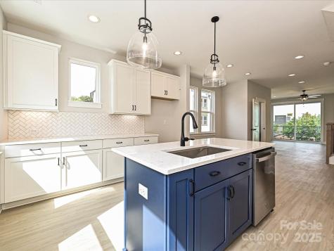 1308 Walter Taylor Way Charlotte NC 28206