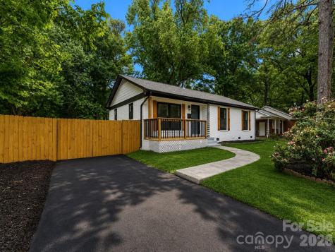1519 Briarfield Drive Charlotte NC 28205