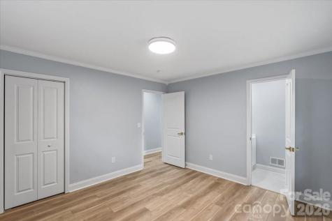 1519 Briarfield Drive Charlotte NC 28205