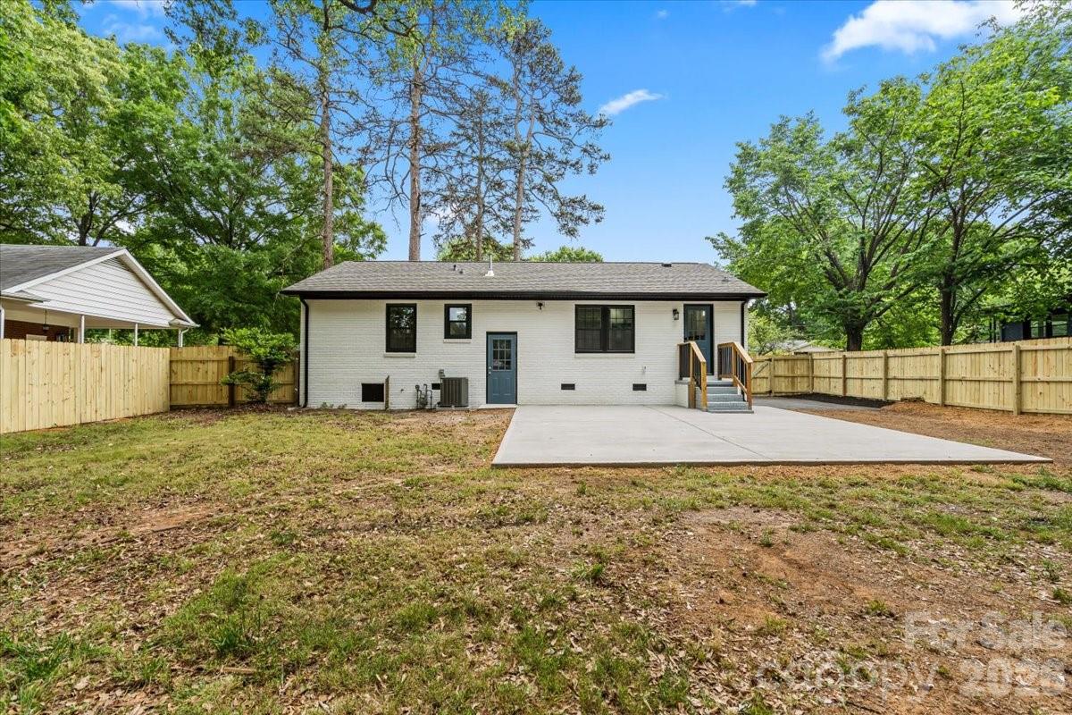 1519 Briarfield Drive Charlotte NC 28205