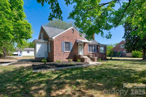409 E Maynard Street Pageland SC 29728