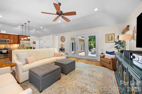 6 Honeysuckle Woods Lake Wylie SC 29710