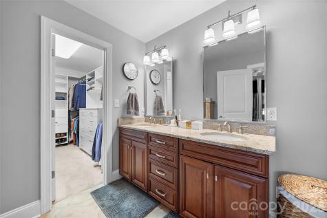 6 Honeysuckle Woods Lake Wylie SC 29710