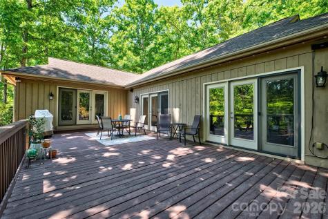 6 Honeysuckle Woods Lake Wylie SC 29710