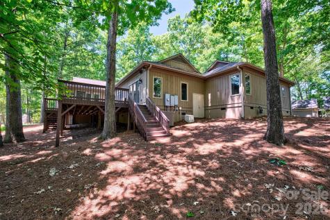 6 Honeysuckle Woods Lake Wylie SC 29710