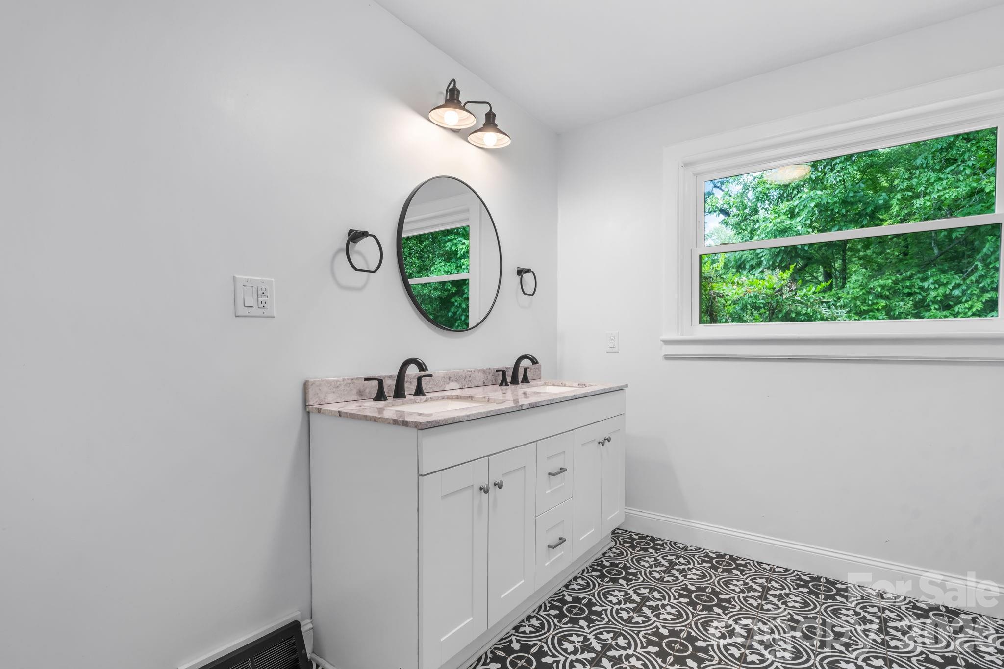 436 Hibriten Drive SE Lenoir NC 28645