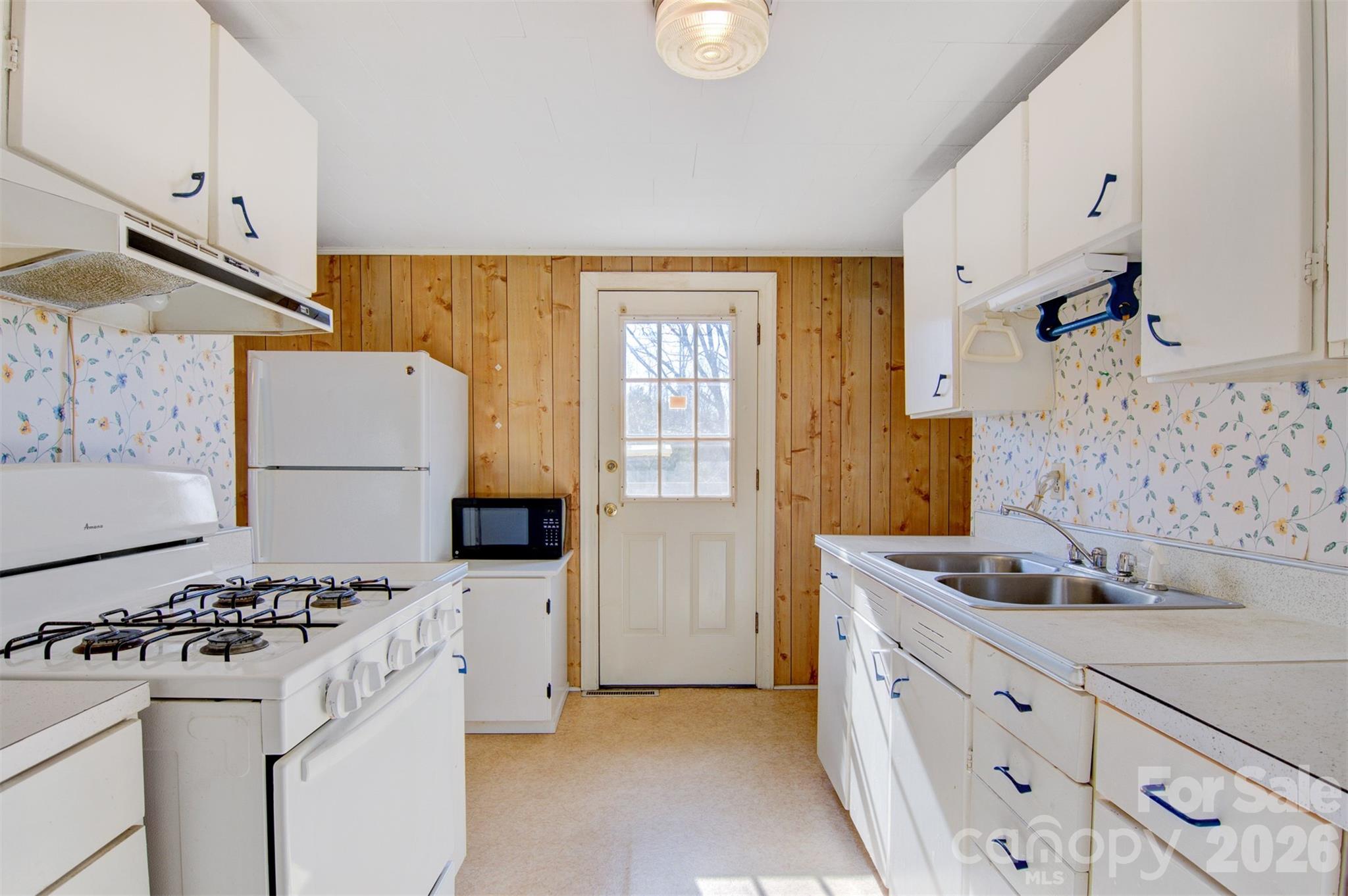 24 W Berkley Street Granite Falls NC 28630