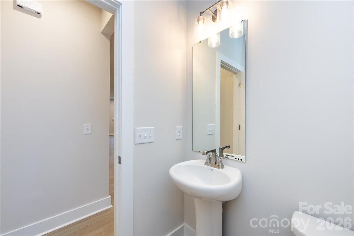 6012 Pivot Court Charlotte NC 28205