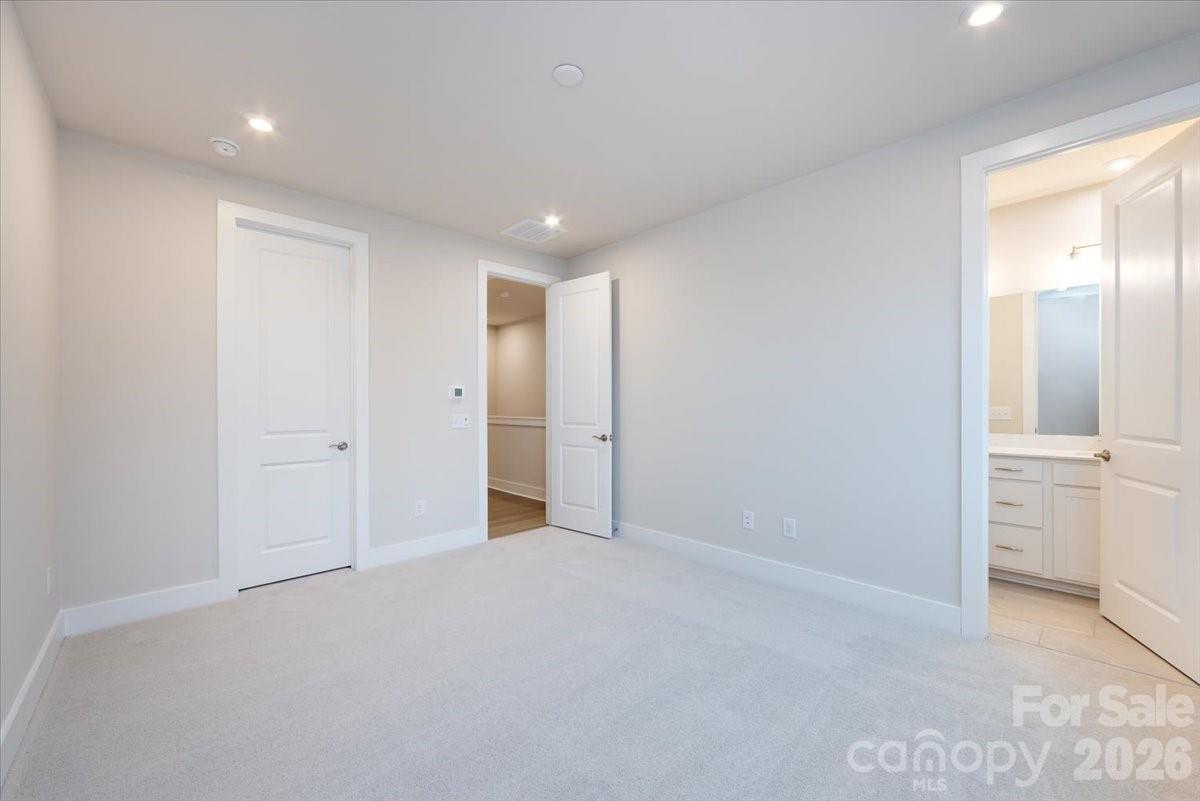 6012 Pivot Court Charlotte NC 28205