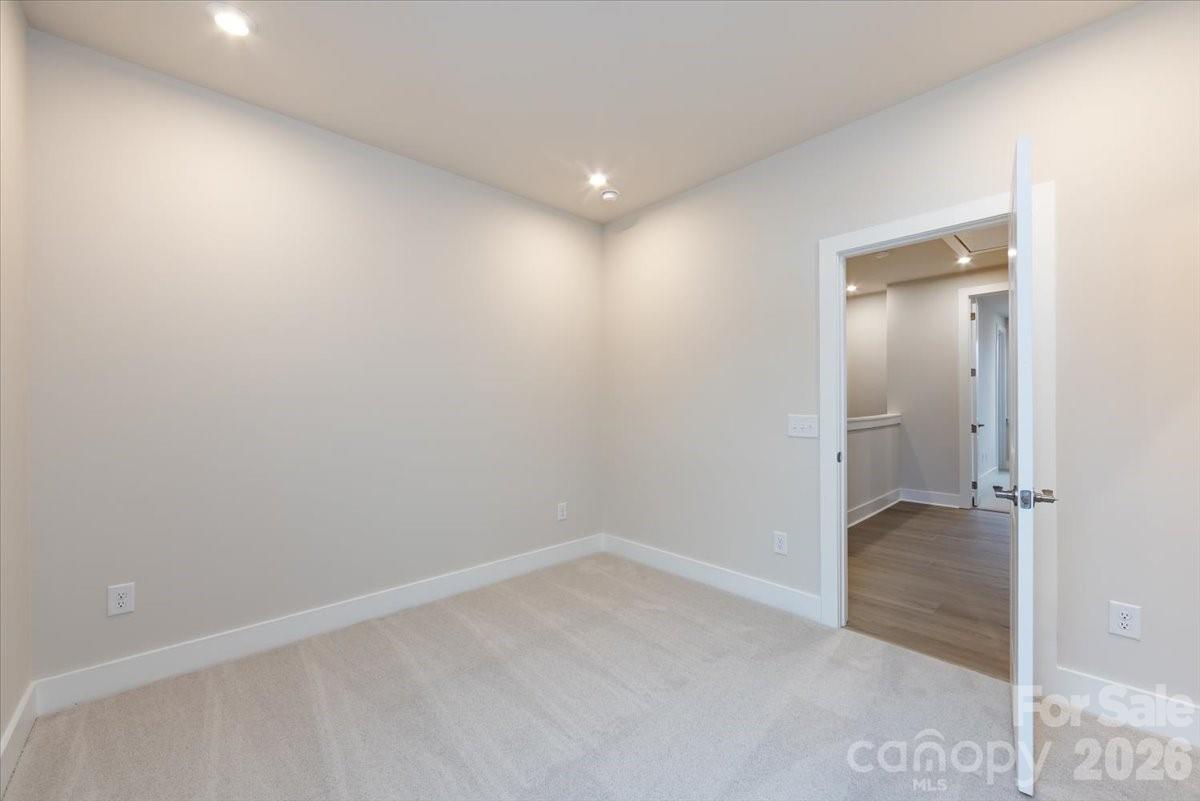 6012 Pivot Court Charlotte NC 28205