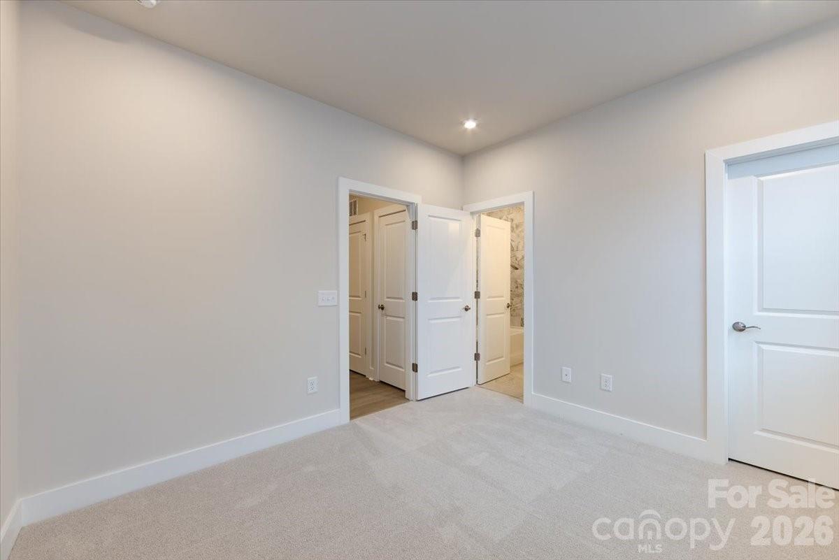 6012 Pivot Court Charlotte NC 28205