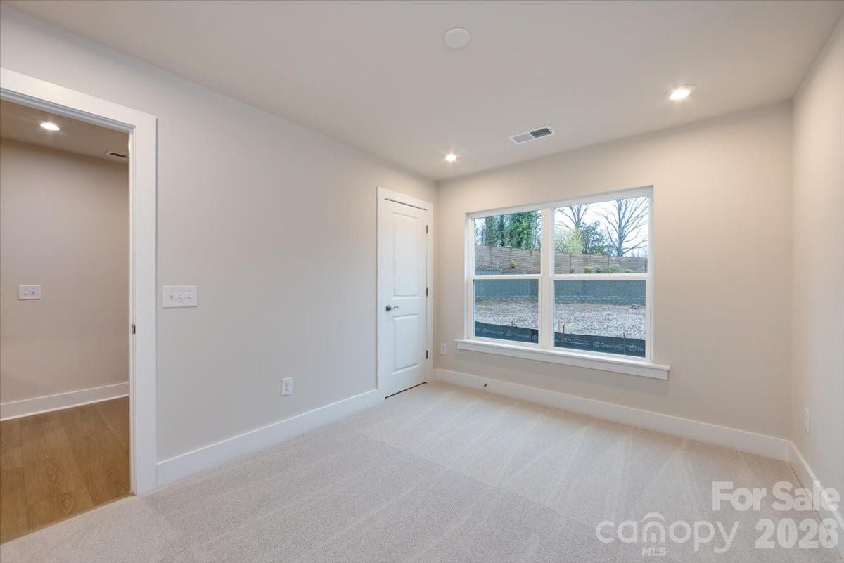 6012 Pivot Court Charlotte NC 28205