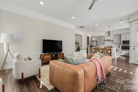 5010 Whitman Avenue Matthews NC 28105