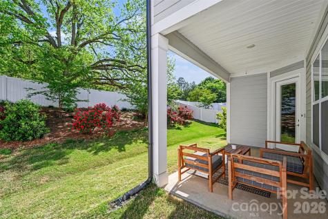5010 Whitman Avenue Matthews NC 28105