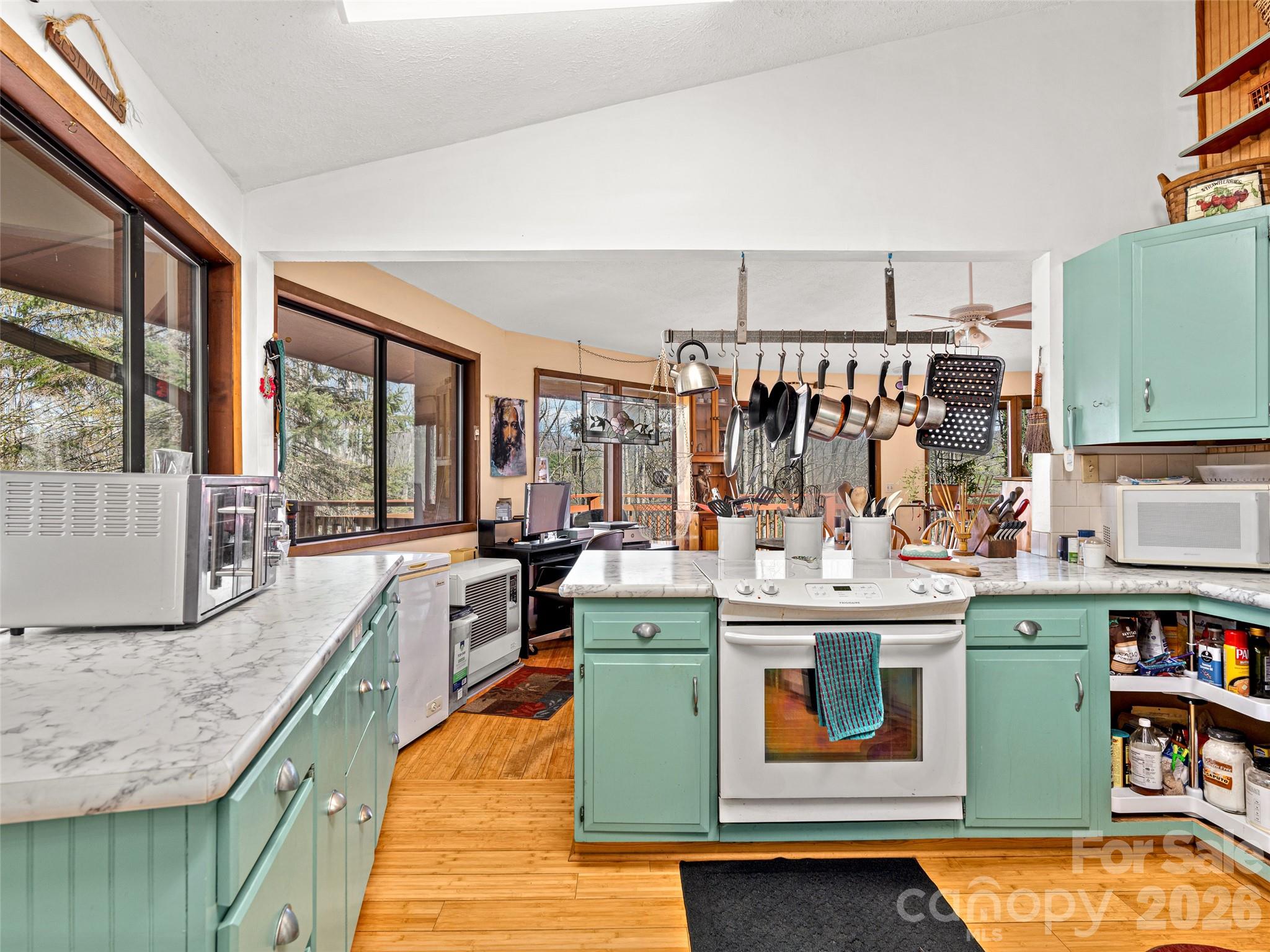53 Yale Road Hendersonville NC 28739