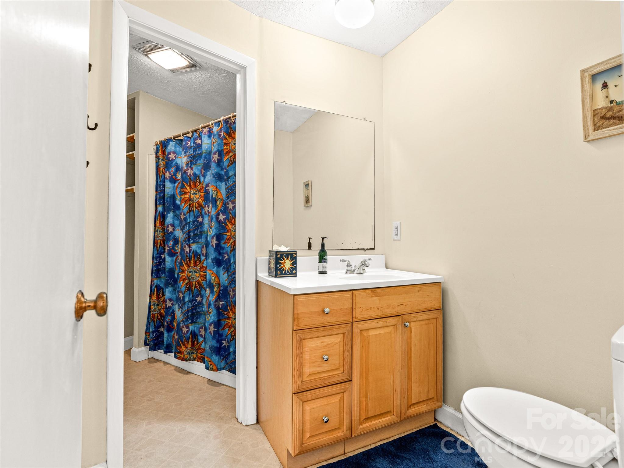 53 Yale Road Hendersonville NC 28739