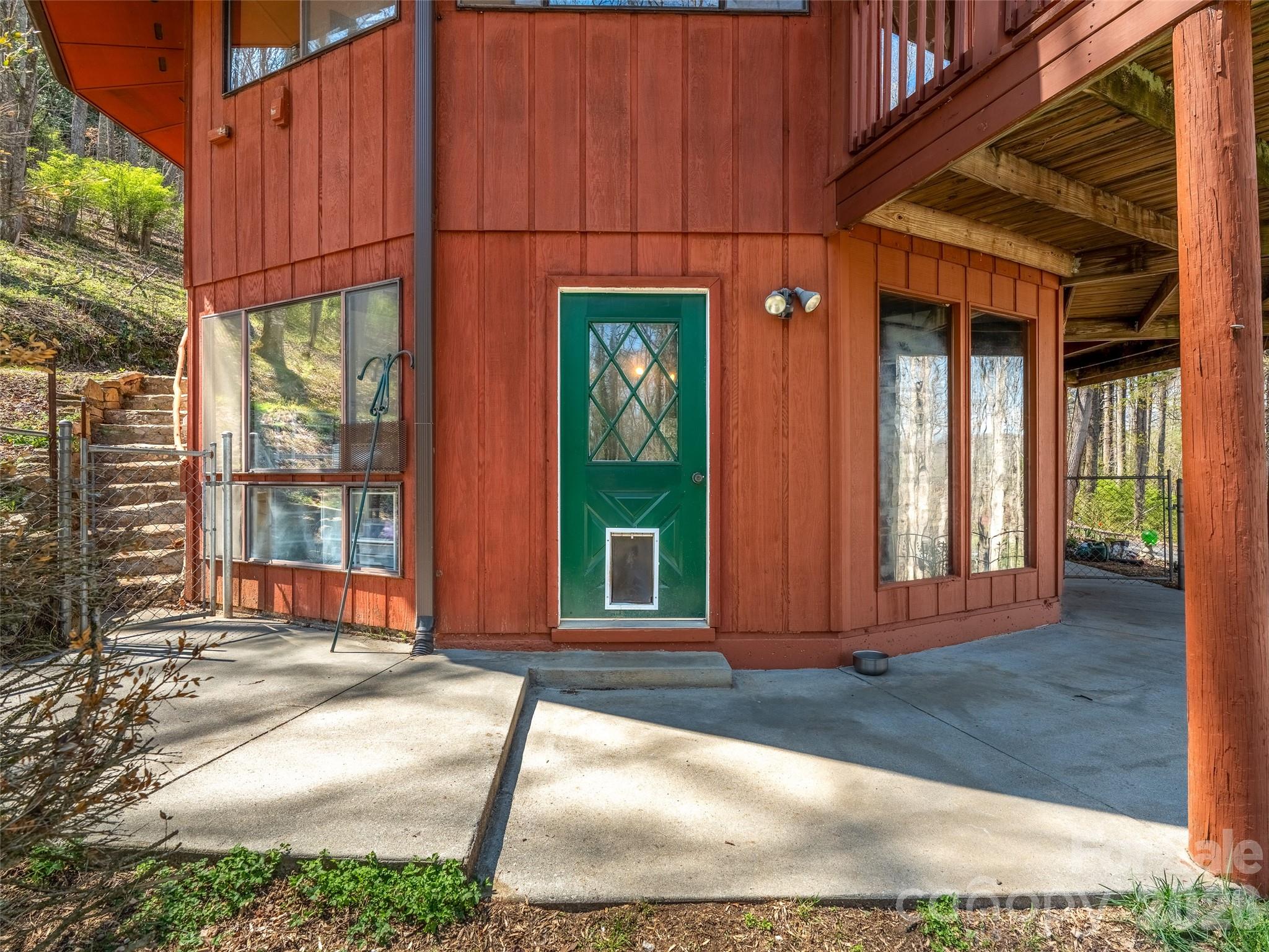 53 Yale Road Hendersonville NC 28739